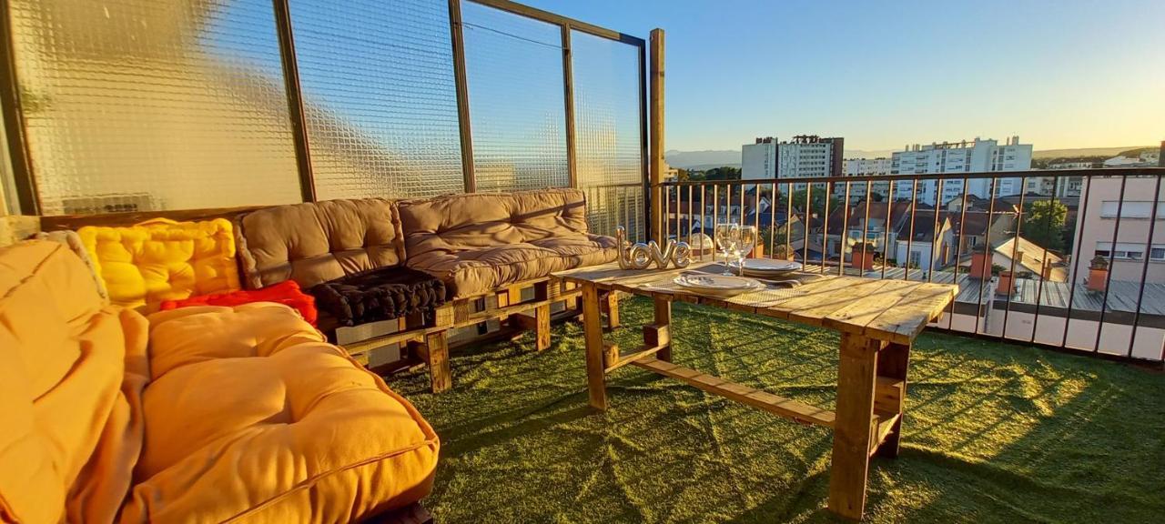 La Dolce Vita -T2 52M2- Dernier Etage- Terrasse-Parking-Wifi Fibre Apartman Tarbes Kültér fotó