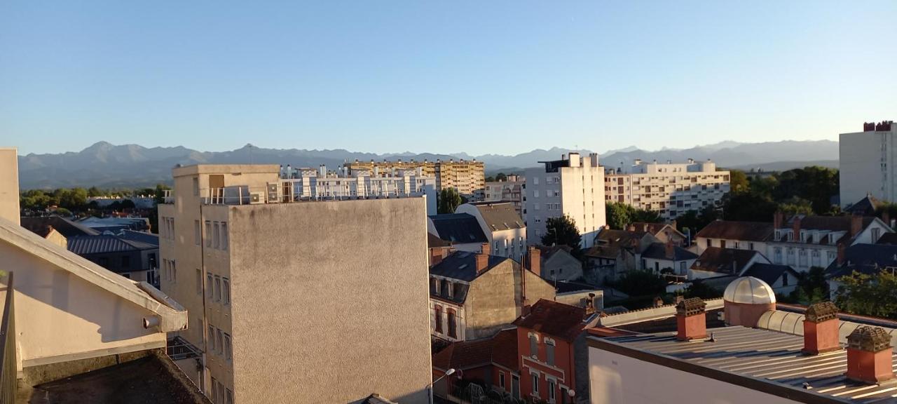 La Dolce Vita -T2 52M2- Dernier Etage- Terrasse-Parking-Wifi Fibre Apartman Tarbes Kültér fotó