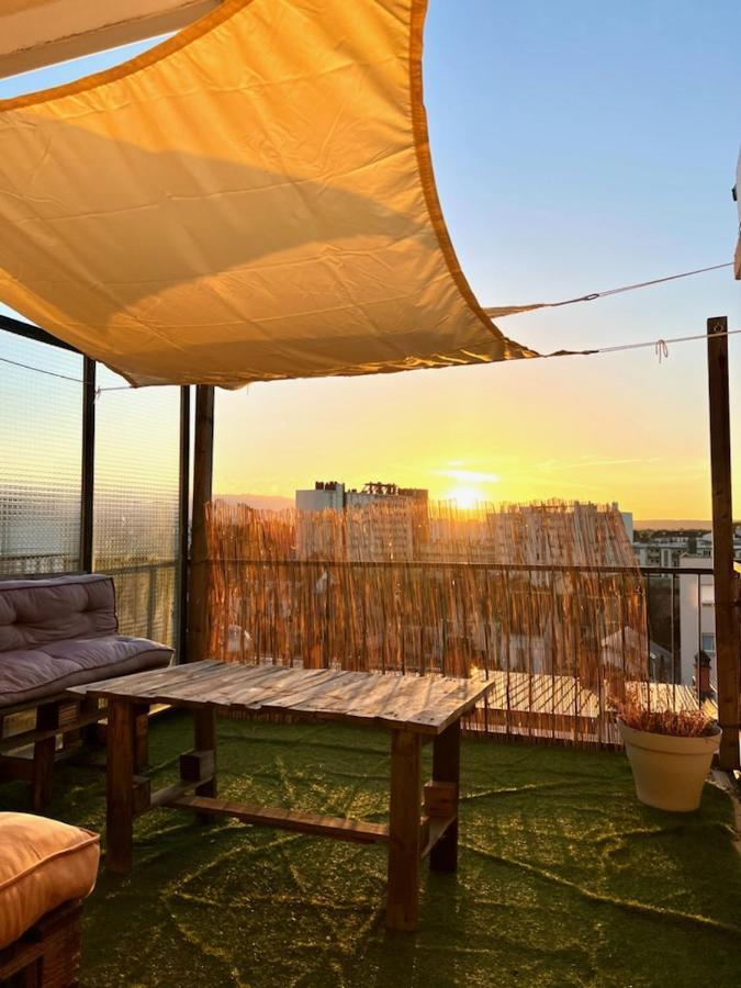 La Dolce Vita -T2 52M2- Dernier Etage- Terrasse-Parking-Wifi Fibre Apartman Tarbes Kültér fotó