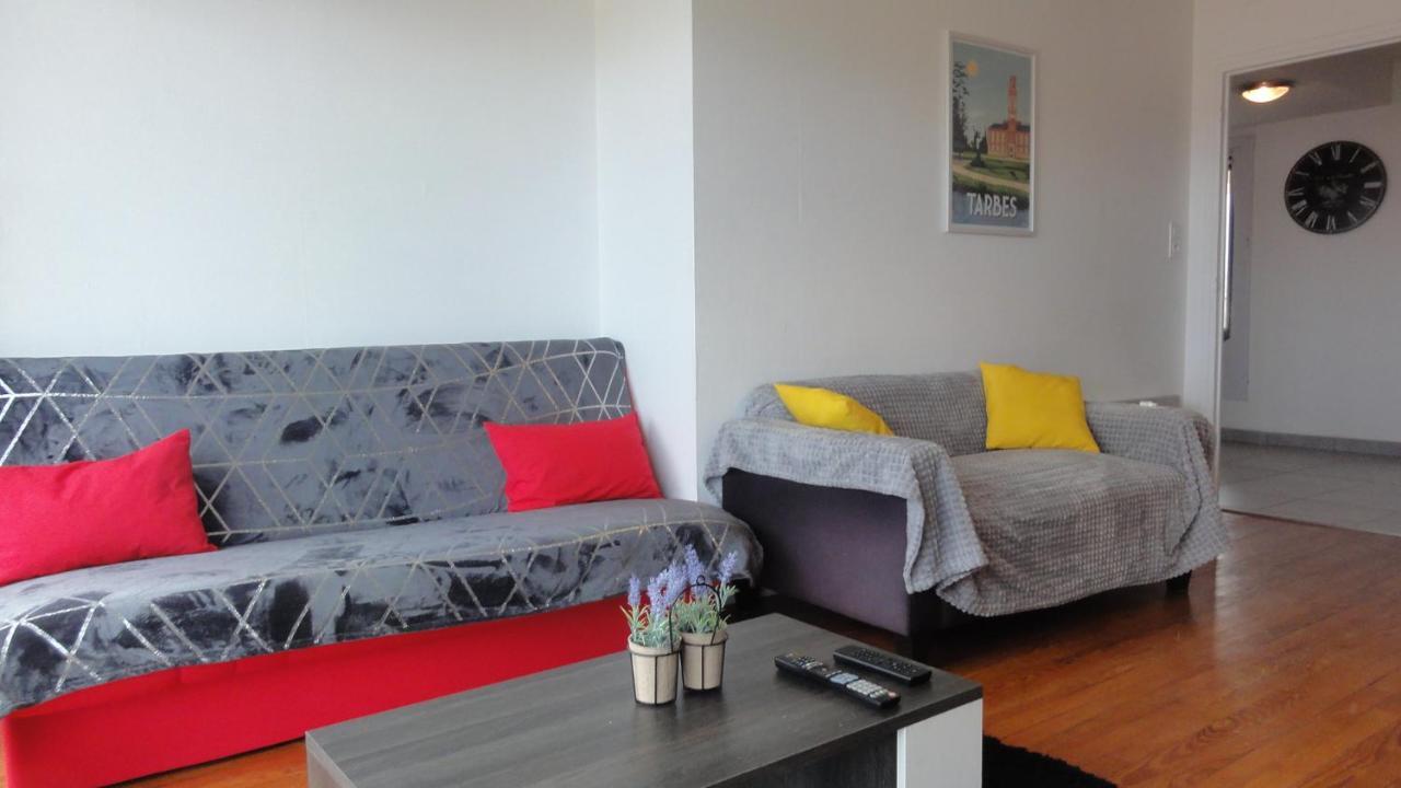 La Dolce Vita -T2 52M2- Dernier Etage- Terrasse-Parking-Wifi Fibre Apartman Tarbes Kültér fotó